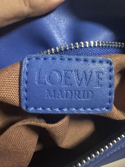 ส่งต่อ Loewe Small Puzzle Bag In Satin Calfskin Scuba Blue มือสอง รูปที่ 9