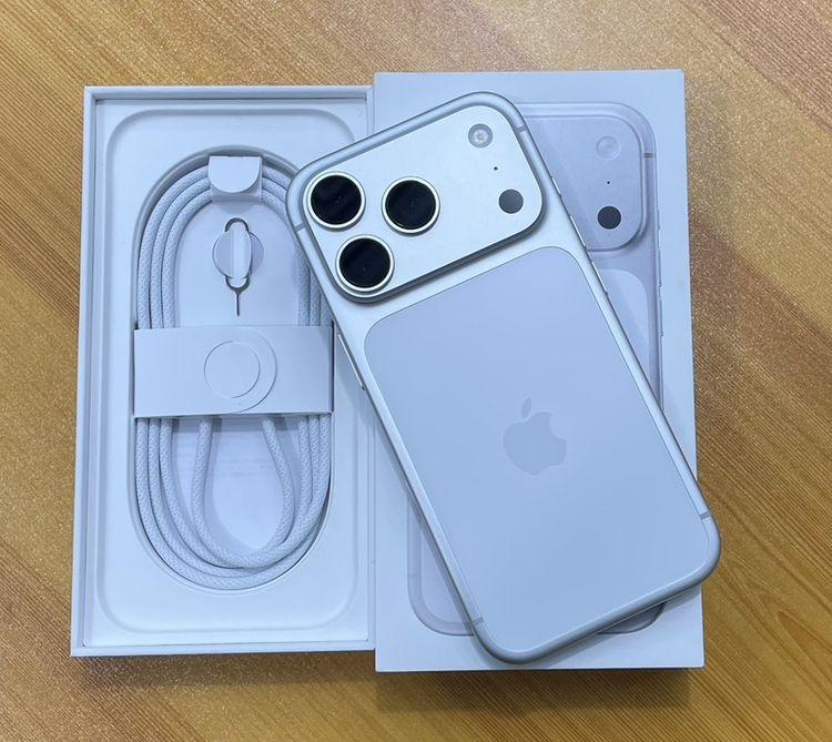 512 GB iphone 17 pro 512GB แกะเช็ค