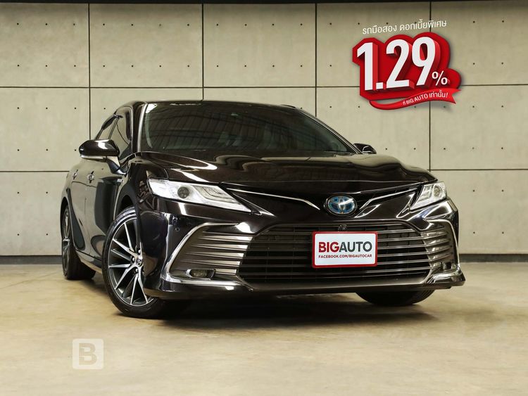 รถ Toyota Camry 2.5 HEV Premium Luxury สี ดำ