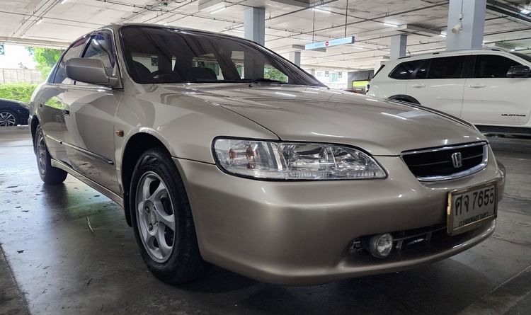  สวยสุดในรุ่น แก็สหัวฉีด LPG Honda Accord  2.3vvti top ออโต้ ปี 01 airbag abs  เบาะไฟฟ้า  topสุด  