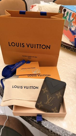 ขาย LVกระเป๋าใส่บัตรรุ่น Porte-Cartes Magnet