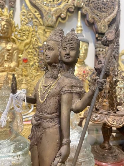 เทวรูปพระตรีมูรติ (3in1)บูชาหนึ่งเหมือนได้บูชามหาเทพทั้ง 3 พระองค์ เนื้อทองเหลืองเก่าโบราณ รูปที่ 9