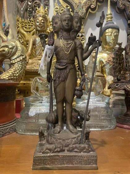 เทวรูปพระตรีมูรติ (3in1)บูชาหนึ่งเหมือนได้บูชามหาเทพทั้ง 3 พระองค์ เนื้อทองเหลืองเก่าโบราณ รูปที่ 10