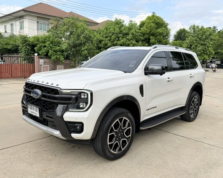 Ford Everest 2023 2.0 Bi-Turbo Wildtrak 4WD Utility-car ดีเซล ไม่ติดแก๊ส เกียร์อัตโนมัติ ขาว