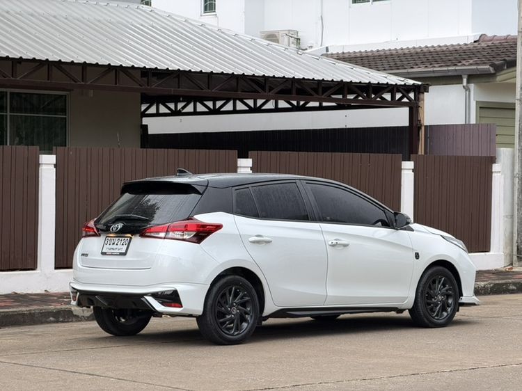 Toyota Yaris 2022 1.2 Sport Premium Sedan เบนซิน ไม่ติดแก๊ส เกียร์อัตโนมัติ ขาว รูปที่ 4