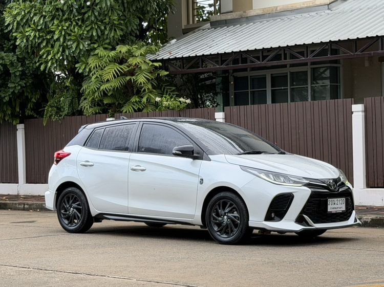 Toyota Yaris 2022 1.2 Sport Premium Sedan เบนซิน ไม่ติดแก๊ส เกียร์อัตโนมัติ ขาว รูปที่ 3