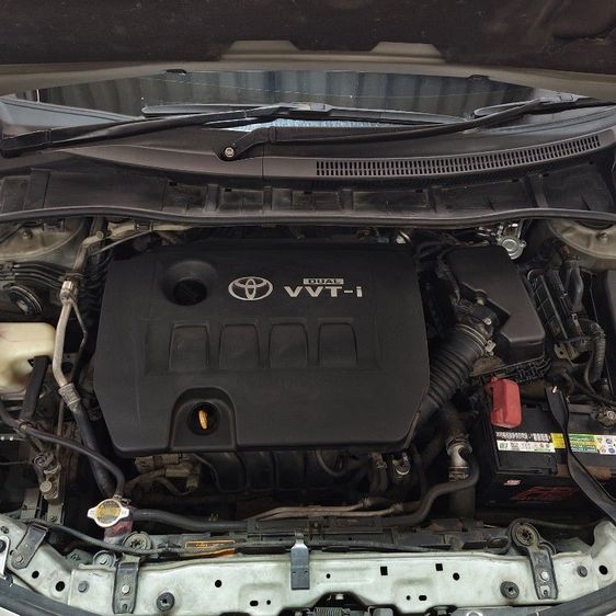 รถ Toyota Corolla 1.6 สี บรอนซ์เงิน