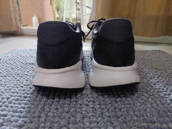 รองเท้าวิ่ง adidas รูปที่ 3