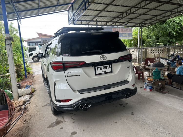 Toyota Fortuner 2021 2.8 Legender Black Top 4WD Utility-car ดีเซล ไม่ติดแก๊ส เกียร์อัตโนมัติ ขาว รูปที่ 2