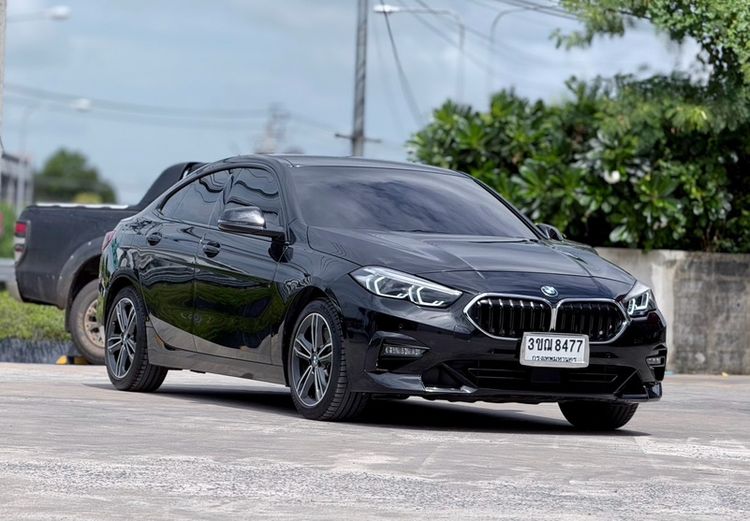 BMW Series 2 2022 220i Sedan เบนซิน ไม่ติดแก๊ส เกียร์อัตโนมัติ ดำ รูปที่ 3