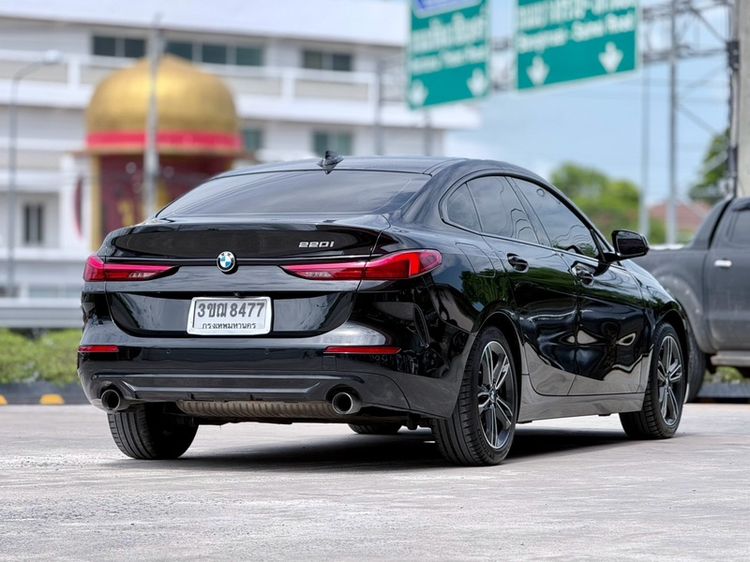 BMW Series 2 2022 220i Sedan เบนซิน ไม่ติดแก๊ส เกียร์อัตโนมัติ ดำ รูปที่ 4