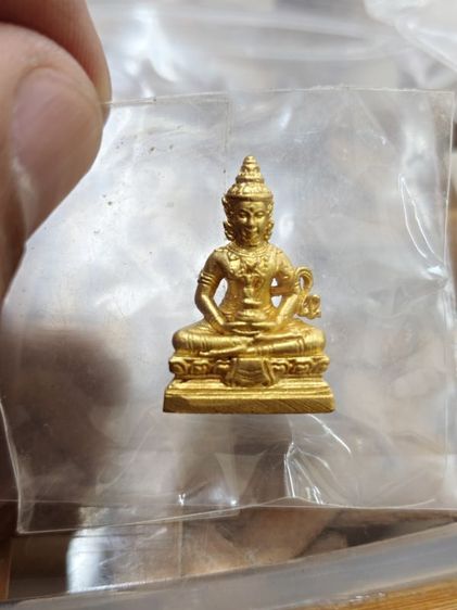 รูปหล่อพระพุทธไภษัชยคุรุไวฑูรยประภาตถาคต