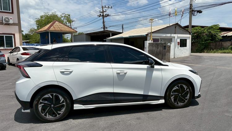 MG MG4 2022 Electric Sedan ไฟฟ้า ไม่ติดแก๊ส เกียร์อัตโนมัติ ขาว รูปที่ 2
