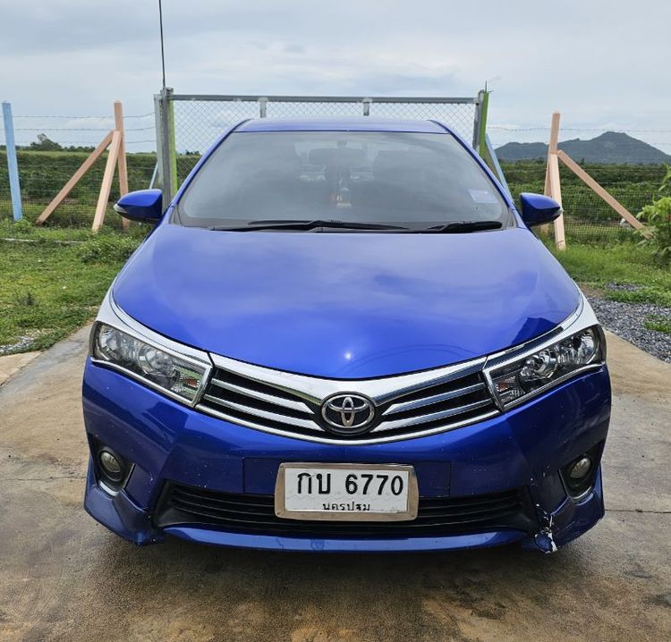 รถ Toyota Altis 1.6 E สี น้ำเงิน