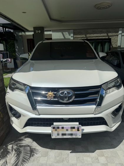 Toyota Fortuner 2017 2.8 TRD Sportivo ดีเซล เกียร์อัตโนมัติ ขาว