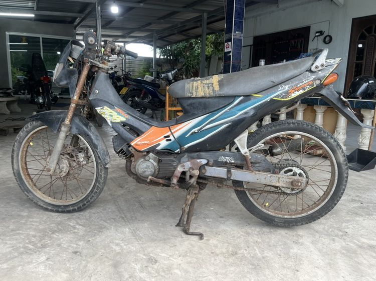 Honda tena