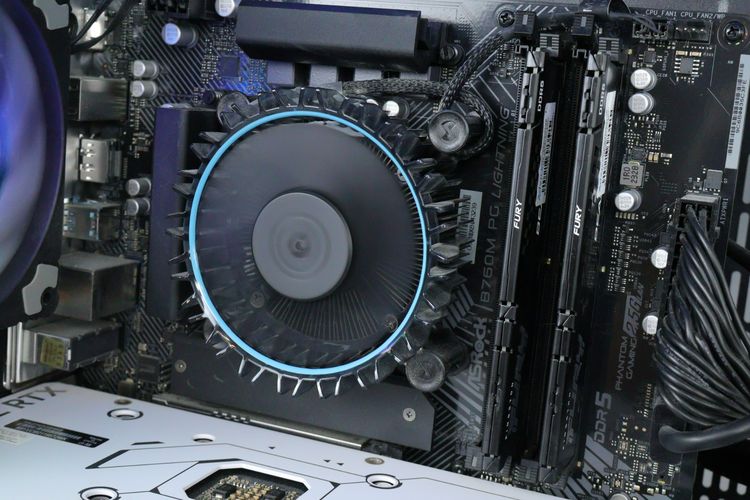 Comset Gaming Core i5-13400F.RTX4070 OC RAM32.1TB รูปที่ 10