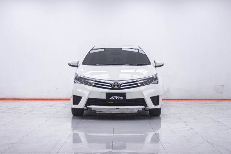 Toyota Altis 2014 1.8 E Sedan เบนซิน ไม่ติดแก๊ส เกียร์อัตโนมัติ ขาว รูปที่ 4