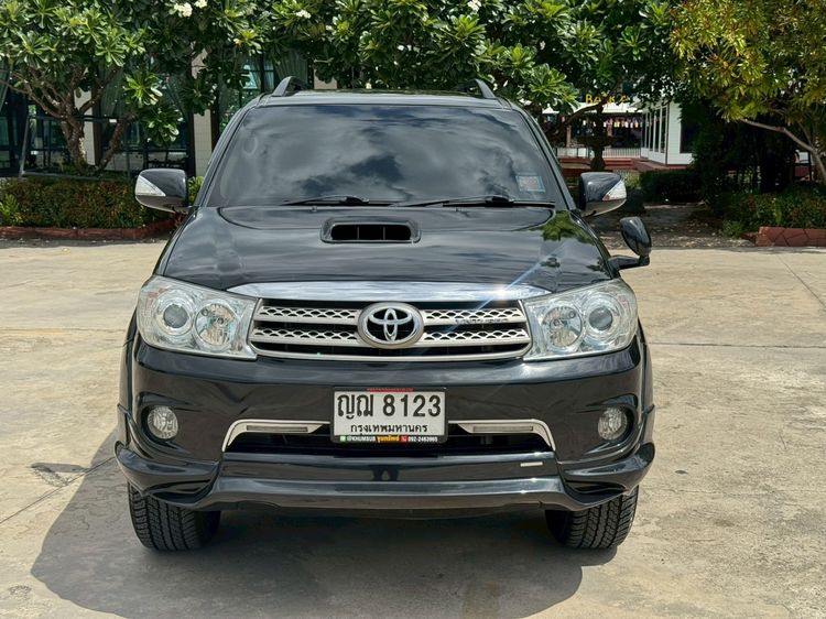 Toyota Fortuner 2010 3.0 TRD Sportivo 4WD Utility-car ดีเซล ไม่ติดแก๊ส เกียร์อัตโนมัติ ดำ รูปที่ 3