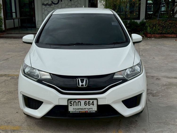 Honda Jazz 2015 1.5 V i-VTEC Sedan เบนซิน ไม่ติดแก๊ส เกียร์อัตโนมัติ ขาว รูปที่ 2