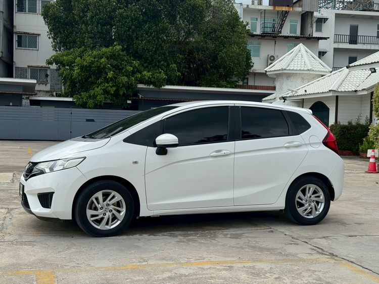 Honda Jazz 2015 1.5 V i-VTEC Sedan เบนซิน ไม่ติดแก๊ส เกียร์อัตโนมัติ ขาว รูปที่ 4