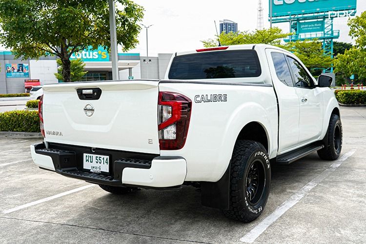 Nissan Navara 2021 2.3 Calibre E Pickup ดีเซล ไม่ติดแก๊ส เกียร์ธรรมดา ขาว รูปที่ 4