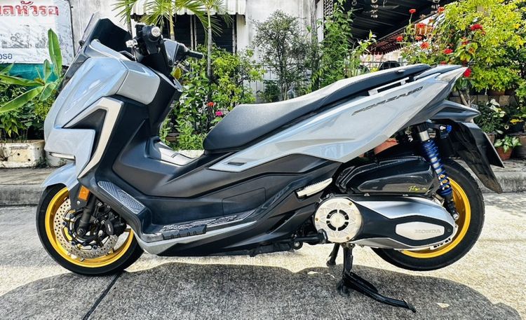 Honda 2020 ขาย Forza 350 cc เจ้าของขายเอง ของแต่งโช้คโปรฯ+เคฟล่าลาย2+ท่อไทเทผ่า+ชุดเบรค+ล้อเพาเดอร์โค้ทฯลฯ