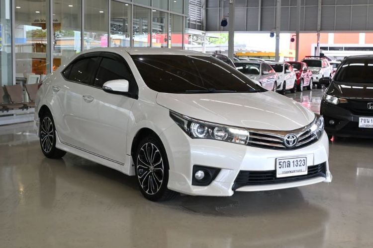 Toyota Altis 2016 1.8 Esport Sedan เบนซิน ไม่ติดแก๊ส เกียร์อัตโนมัติ ขาว