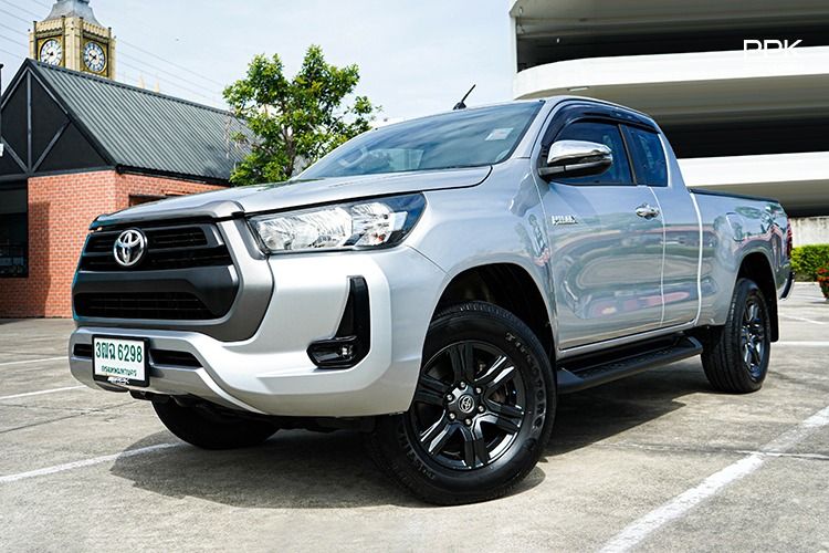 รถ Toyota Hilux Revo Smart Cab 2.4 Entry Prerunner สี เทา