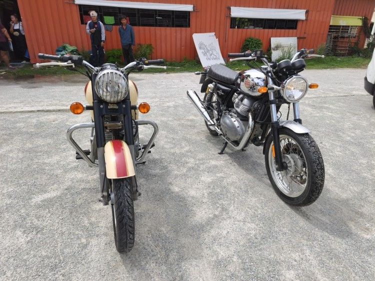 🏍️ ขายเหมา Royal Enfield 2 คัน /🏍️ Royal Enfield Classic 500 สีเหลือง ปี 2016🏍️ Royal Enfield Interceptor 650 สีเทา ปี2019