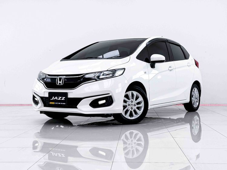 รถ Honda Jazz 1.5 V สี ขาว