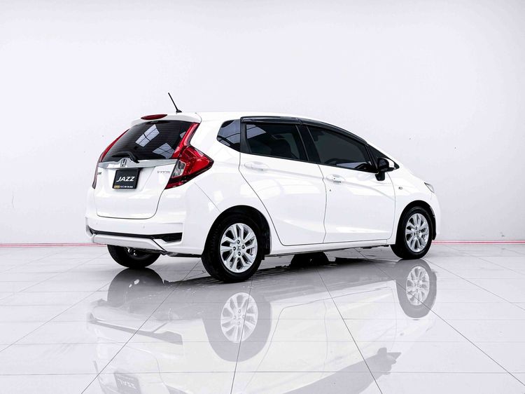 Honda Jazz 2017 1.5 V Sedan เบนซิน ไม่ติดแก๊ส เกียร์อัตโนมัติ ขาว รูปที่ 4