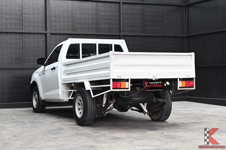 Isuzu D-MAX 2023 1.9 B Pickup ดีเซล ไม่ติดแก๊ส เกียร์ธรรมดา ขาว รูปที่ 3