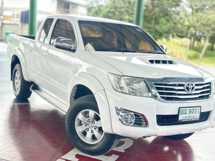 รถ Toyota Hilux Vigo Champ Smart Cab 2.5 E VNT Prerunner สี ขาว