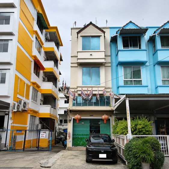 ขายโฮมออฟฟิศ 3.5 ชั้น พระราม 2 ซอยวัดเลา พื้นที่จุใจ 183 ตร.ม. เหมาะทั้งทำออฟฟิศ หรือพักอาศัยส่วนตัว