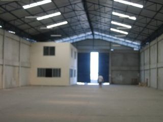 ให้เช่าโรงงานโกดังใกล้วัดหนามแดง พื้นที่ 1,000 ตรม. พิกัดซอยรุ่งโรจน์ อำเภอแพรกษา สมุทรปราการ 