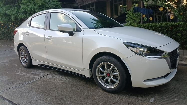 รถ Mazda Mazda 2 1.3 C Sports สี ขาว