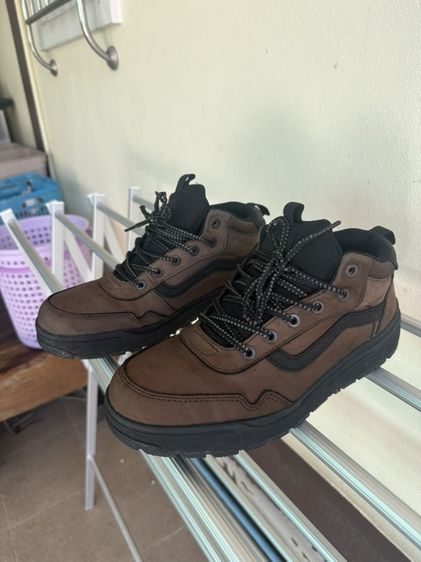 รองเท้า "VANS BOOTS SNEAKER"สภาพ90% หนังกลับ
