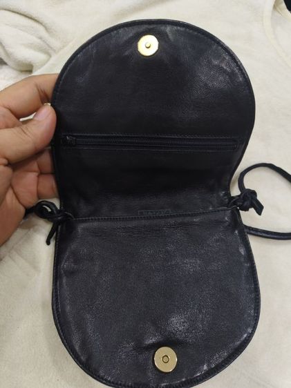 กระเป๋าสะพายข้าง Bally วินเทจ สีดำ ดีไซน์หนังสาน Intrecciato รูปที่ 5