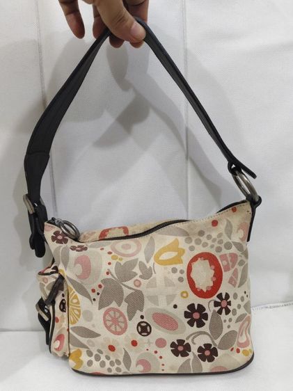กระเป๋าสะพาย BALLY ลายดอกไม้หลากสีพร้อมสายหนังสีน้ำตาลเข้ม