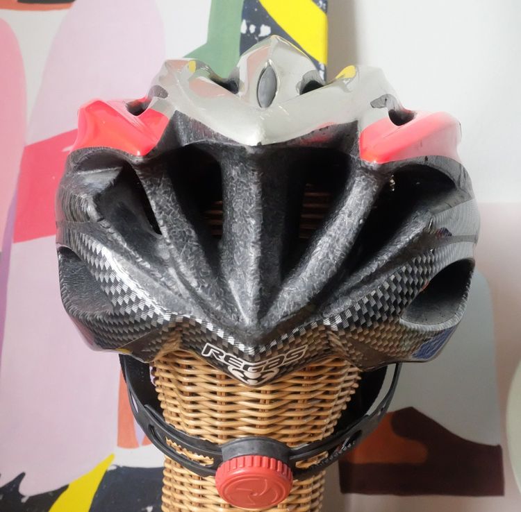 OGK Regas Cycling Helmet Size 62cm สีแดง เทา ลายคาร์บอน รูปที่ 4