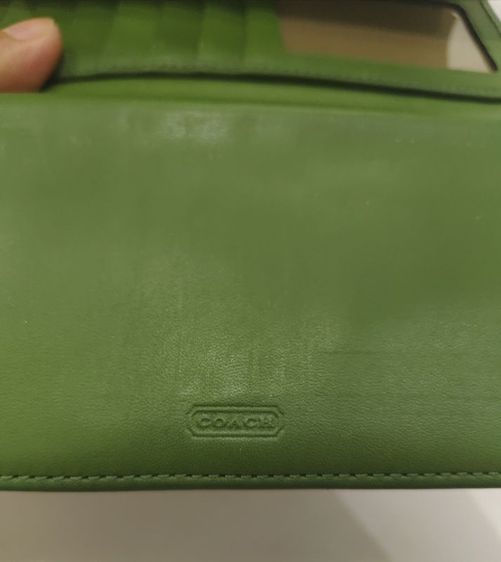 กระเป๋าสตางค์ COACH Signature Trifold Wallet รูปที่ 7