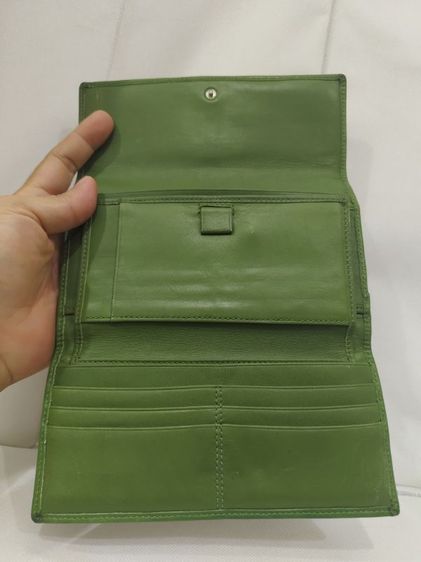 กระเป๋าสตางค์ COACH Signature Trifold Wallet รูปที่ 6
