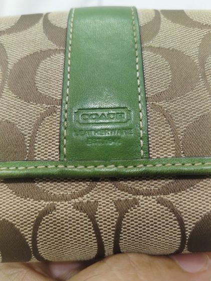 กระเป๋าสตางค์ COACH Signature Trifold Wallet รูปที่ 9