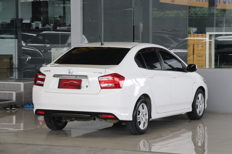 Honda City 2012 1.5 S i-VTEC Sedan เบนซิน ไม่ติดแก๊ส เกียร์อัตโนมัติ ขาว รูปที่ 2