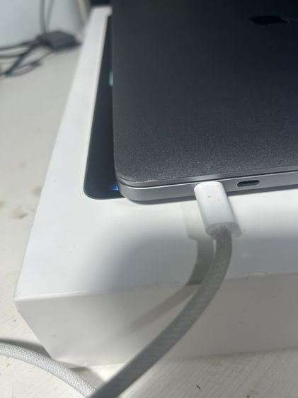 Macbook pro A2141 ตัวท็อป รูปที่ 6