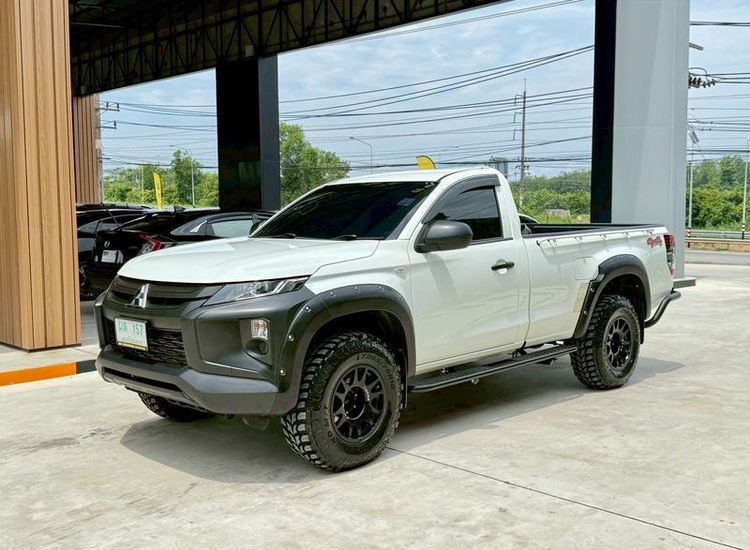 Mitsubishi Triton 2019 2.4 GL 4WD Pickup ดีเซล ไม่ติดแก๊ส เกียร์ธรรมดา ขาว