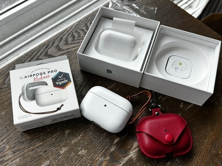 Apple AirPods  Pro Gen 1 Model A2084