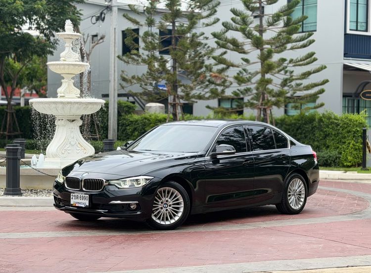 รถ BMW Series 3 320d สี ดำ