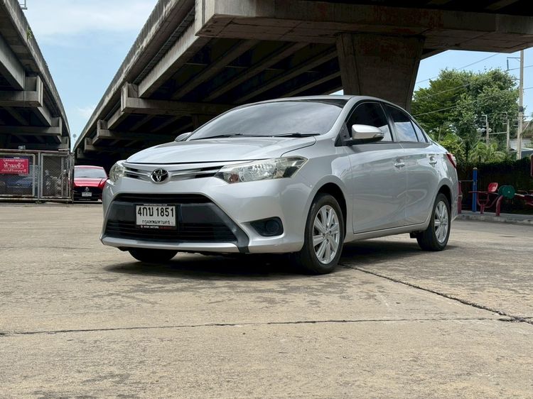 Toyota Vios 2015 1.5 E Sedan เบนซิน ไม่ติดแก๊ส เกียร์อัตโนมัติ เทา